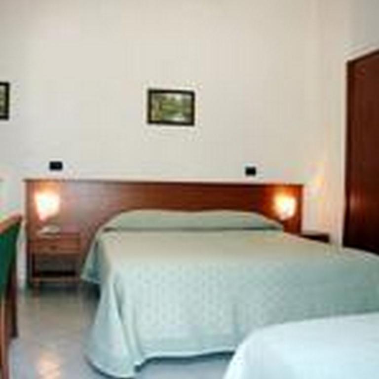 Hotel Eliseo Napoli Exterior foto